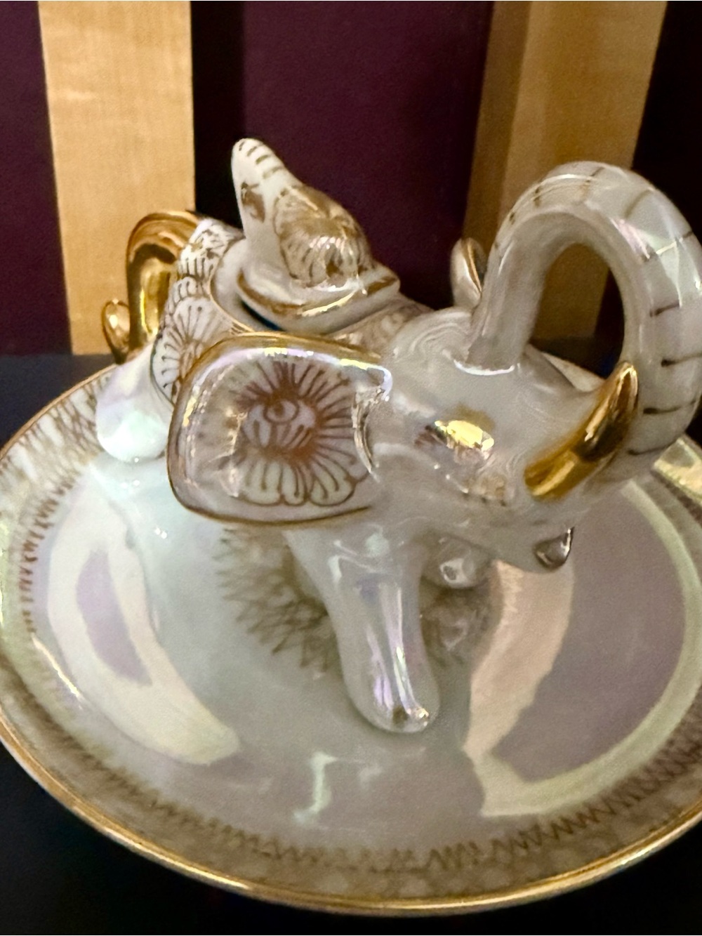 Vtg Thai Benjarong Porcelain Elephant Tea Set - Hand-Painted Gold & Pearl Glaze - Picture 9 of 11